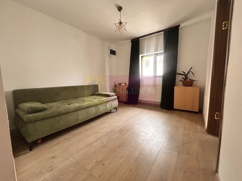 Apartament 3 camere in vila  Rond Piata Alba Iulia